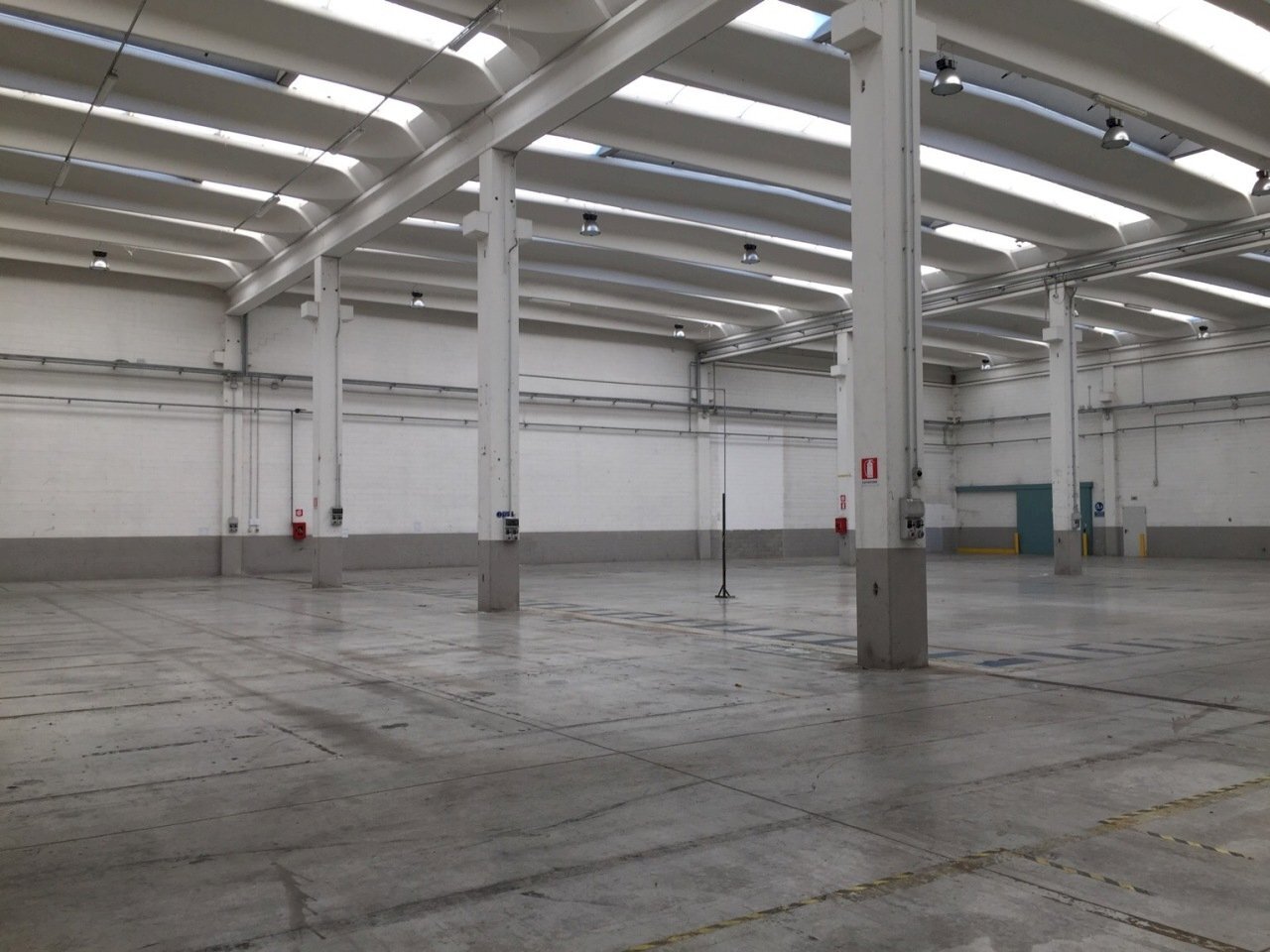 IMG_0271.JPG - Capannone Milano - foto 2