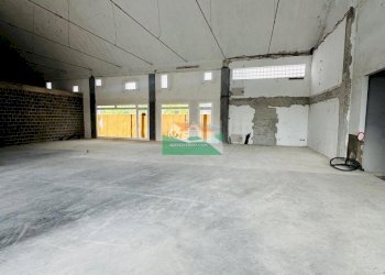 PHOTO-2025-09-10-19-36-03 2.jpg - Locale Commerciale VIA GOITO, Ravenna - foto 4