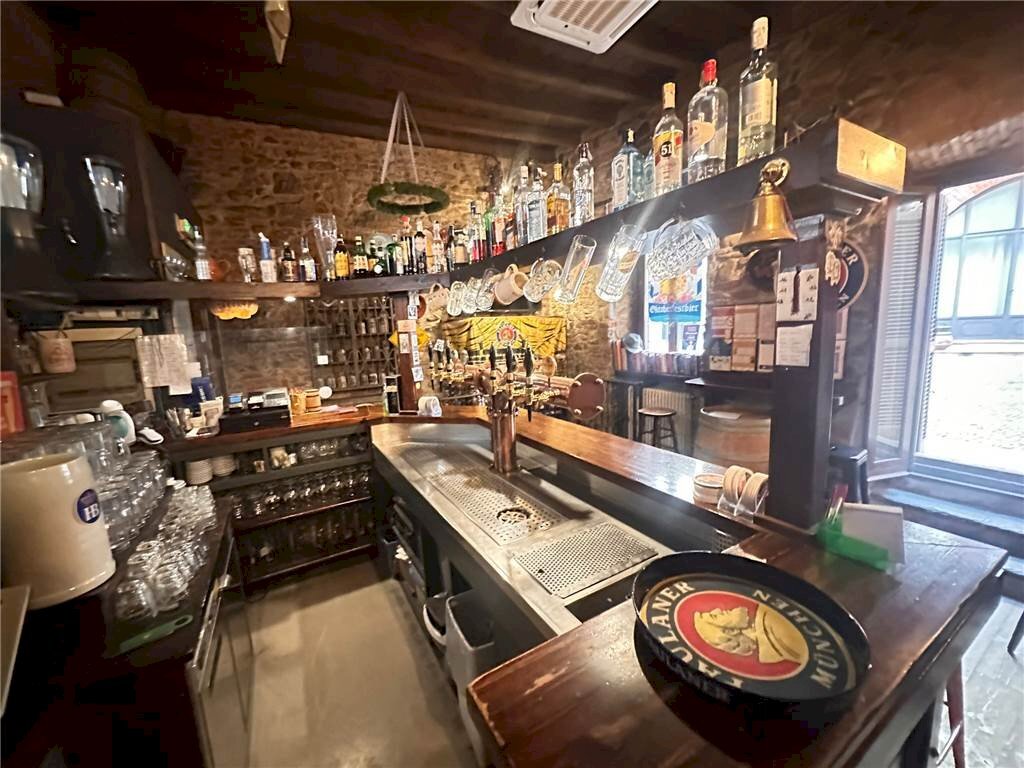 Shop VIA ARIBERTO 3, Cantù - photo 1