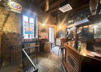 Shop VIA ARIBERTO 3, Cantù - photo 4