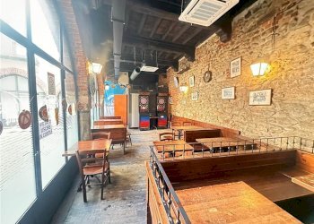 Shop VIA ARIBERTO 3, Cantù - photo 5