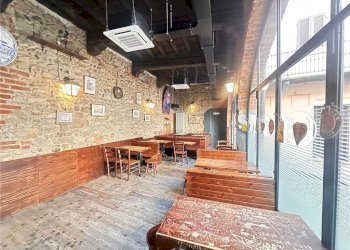 Shop VIA ARIBERTO 3, Cantù - photo 8