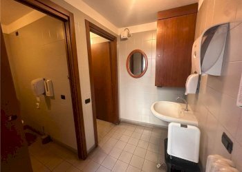 Shop VIA ARIBERTO 3, Cantù - photo 11