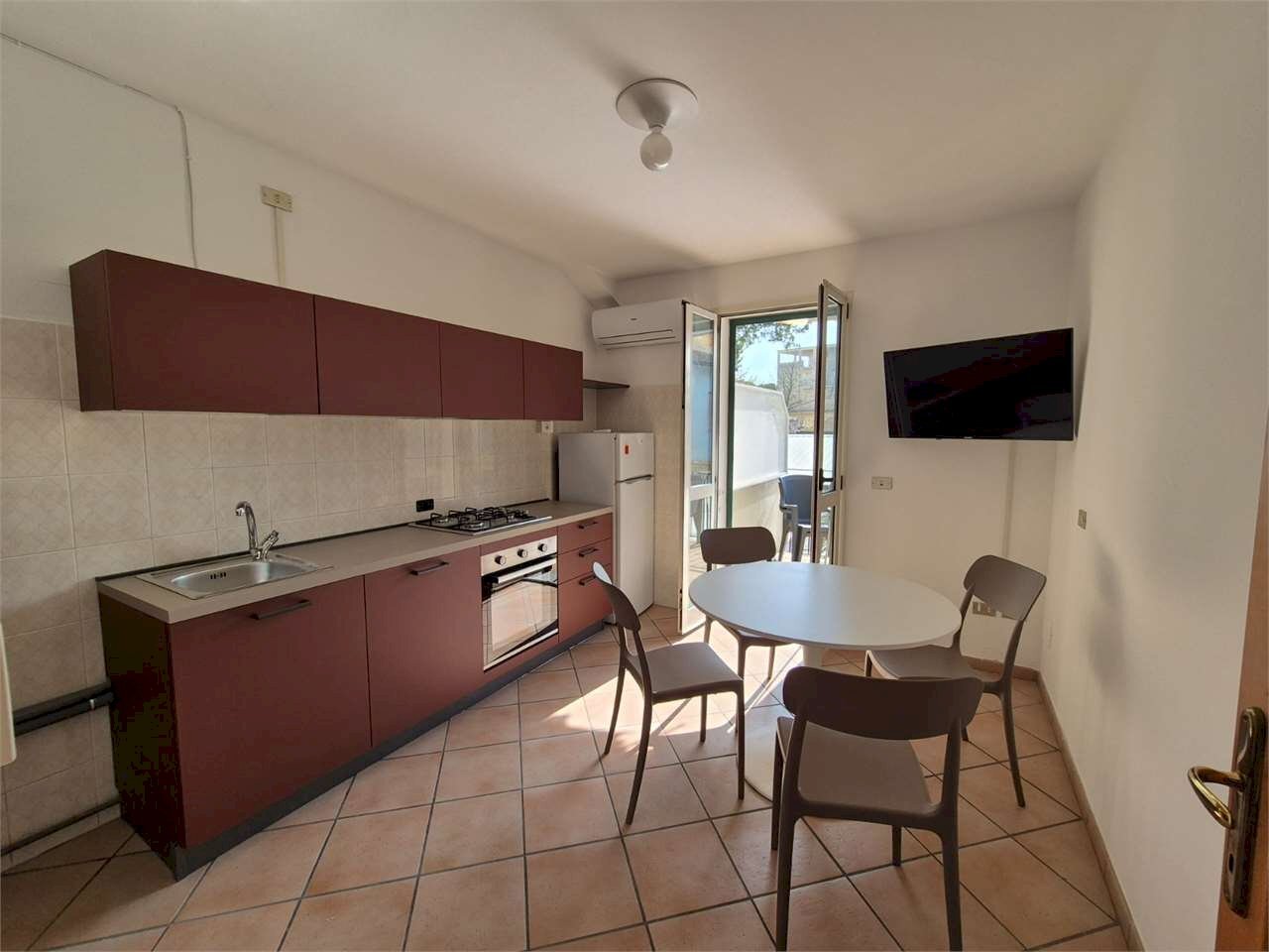 Three-room apartment Modena - photo 1