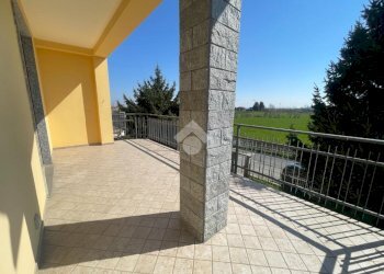 Three-room apartment Via primo maggio, Bricherasio - photo 4