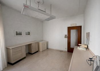 Trilocale Asti - foto 9