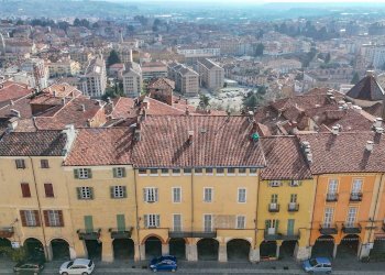 Casa indipendente Piazza Cisterna, 14
Biella, Biella - foto 1