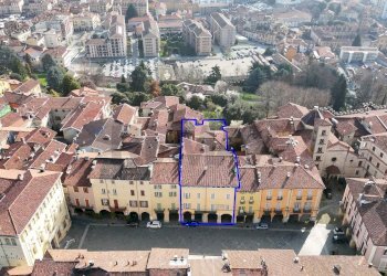 Casa indipendente Piazza Cisterna, 14
Biella, Biella - foto 4