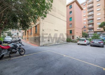 Monolocale via san giovanni battista, 51 
 Sestri Ponente, Genova (zona Sestri Ponente) - foto 37