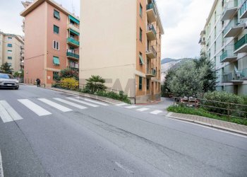 Monolocale via san giovanni battista, 51 
 Sestri Ponente, Genova (zona Sestri Ponente) - foto 42