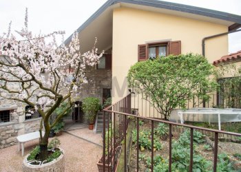 Casale Monte Isola, BS, Monte Isola - photo 1