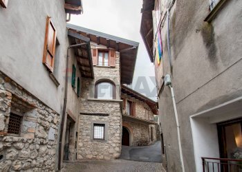 Casale Monte Isola, BS, Monte Isola - photo 4