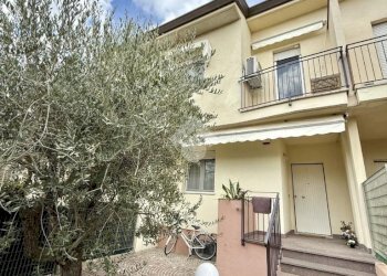 Villa a Schiera Via roma, San Giovanni in Marignano - foto 1