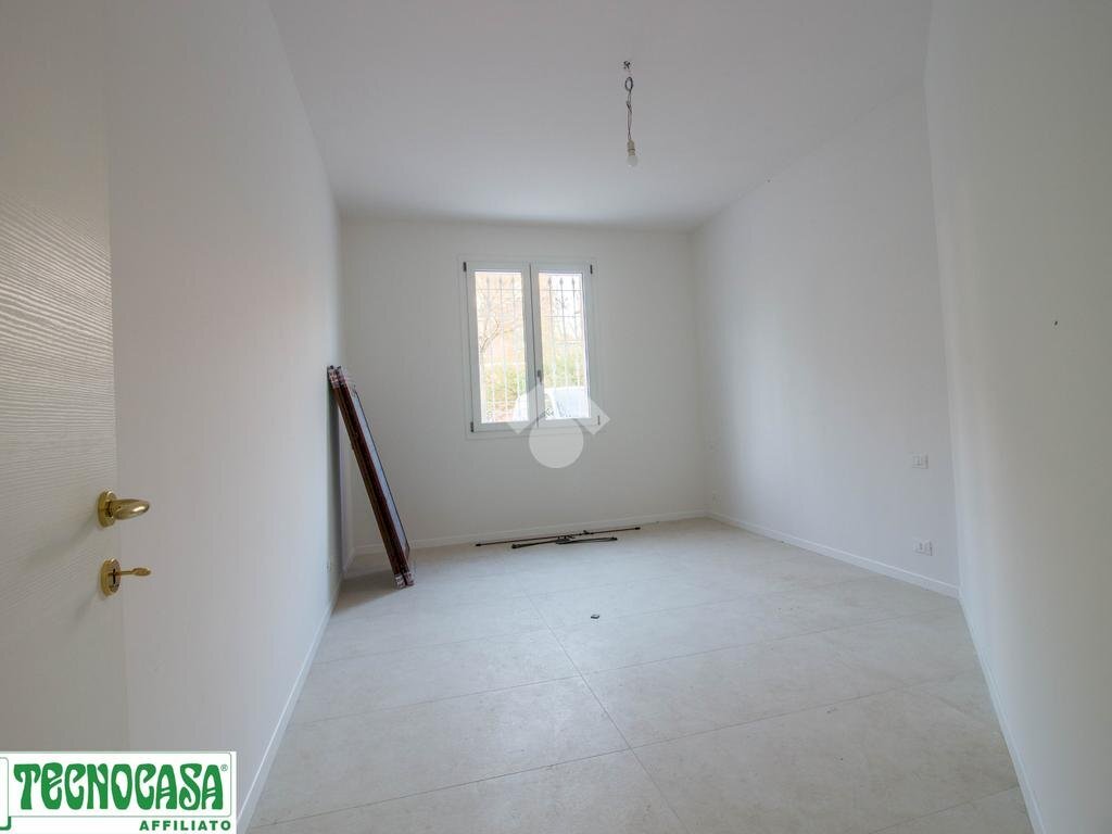 Three-room apartment Via della Libertà, Casalecchio di Reno - photo 3