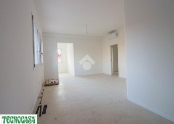 Three-room apartment Via della Libertà, Casalecchio di Reno - photo 2