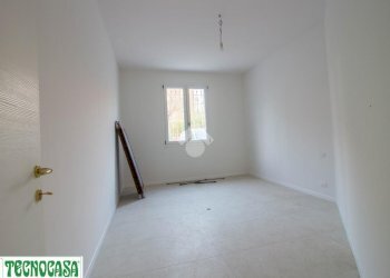 Three-room apartment Via della Libertà, Casalecchio di Reno - photo 3