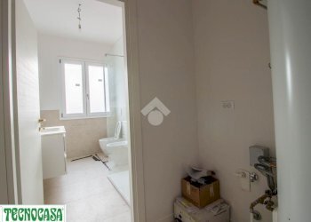 Three-room apartment Via della Libertà, Casalecchio di Reno - photo 8