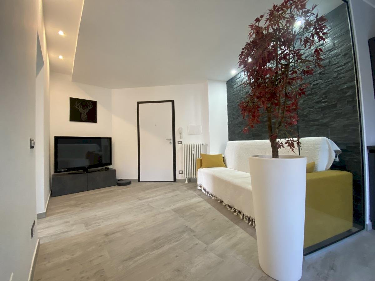 Three-room apartment Romano Canavese - photo 1