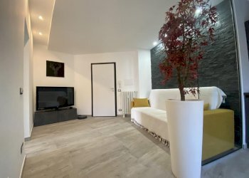 Three-room apartment Romano Canavese - photo 1