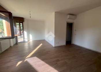 Three-room apartment Via 3^ brigata julia, Traversetolo - photo 1