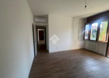 Three-room apartment Via 3^ brigata julia, Traversetolo - photo 2