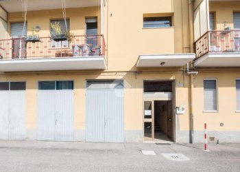 Trilocale Via Ugo Bassi, Cento - foto 4