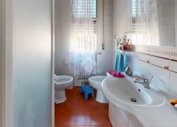 Trilocale Via Ugo Bassi, Cento - foto 33