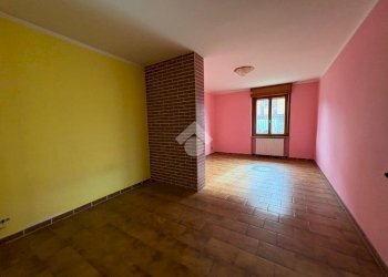 Two-room apartment Via Barassino, Trecate - photo 1