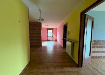 Two-room apartment Via Barassino, Trecate - photo 5
