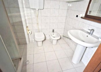 One-room apartment Via Gran Sasso D'italia, Reggio nell'Emilia - photo 13