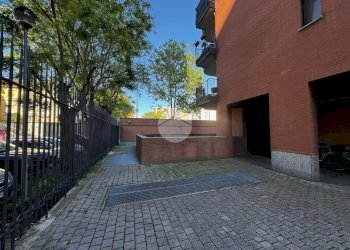 Box Via Giambellino, Milano (zona Giambellino) - foto 4