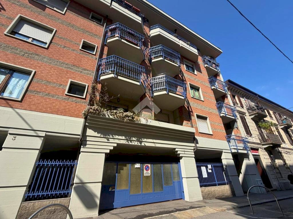 Box Via Bonzanigo, Torino (zona San Donato) - foto 1