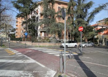 One-room apartment Viale partigiani d' italia, Parma - photo 1