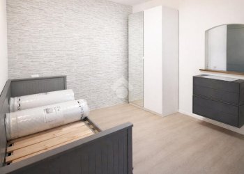 One-room apartment Viale partigiani d' italia, Parma - photo 4