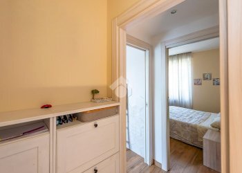 Portion of a house Via della Libertà, Lainate - photo 14