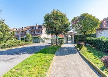 One-room apartment Via Prima Strada, Lainate - photo 2