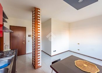 One-room apartment Via Prima Strada, Lainate - photo 10