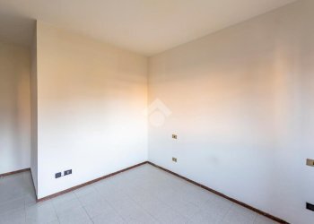 One-room apartment Via Prima Strada, Lainate - photo 12