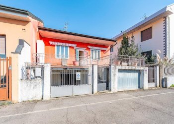Portion of a house Via Piemonte, Lainate - photo 2