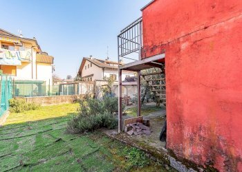 Portion of a house Via Piemonte, Lainate - photo 32