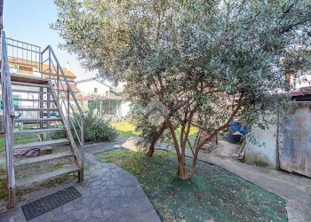 Portion of a house Via Piemonte, Lainate - photo 33