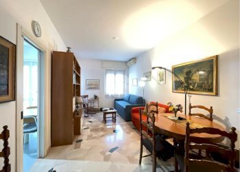 Two-room apartment Via Vittorio Veneto, Bresso - photo 1