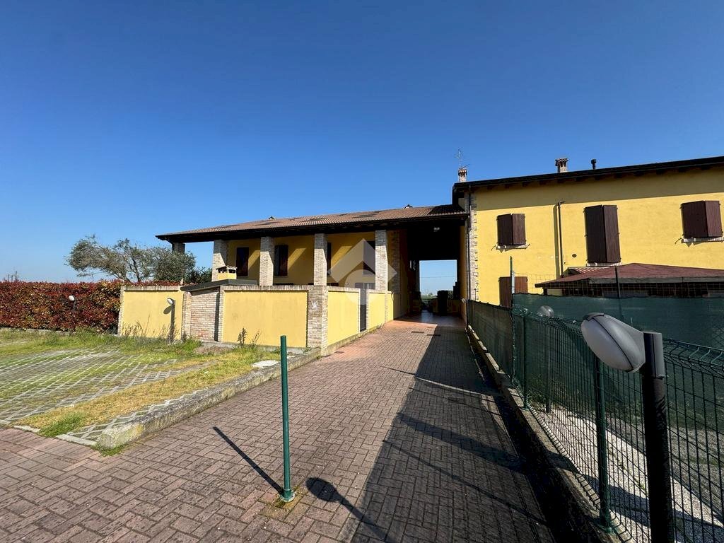Villa a Schiera via Matteotti, Campegine - foto 1