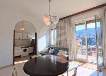 Foto 3 - Trilocale via maiolo
 
11, Alassio - foto 3