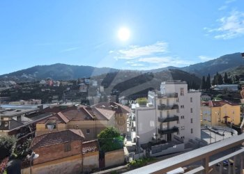 Foto 12 - Trilocale via maiolo
 
11, Alassio - foto 12