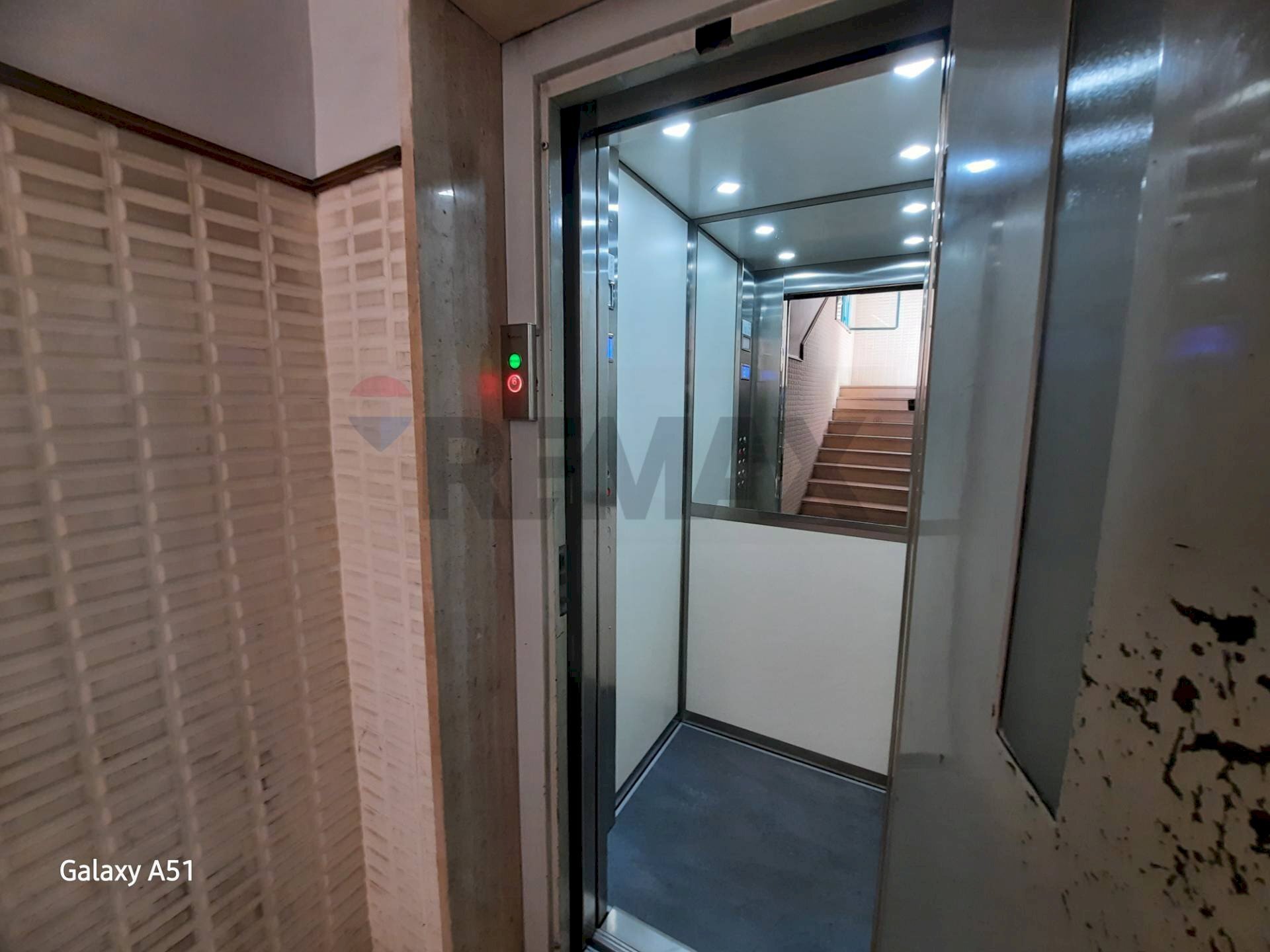 Ricezione / Lobby - Quadrilocale Via Alcide De Gasperi
 
69, Casoria - foto 3