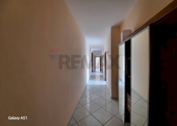 Hall / corridoio - Quadrilocale Via Alcide De Gasperi
 
69, Casoria - foto 5