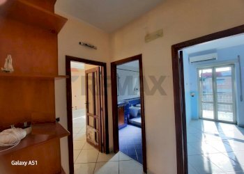 Hall / corridoio - Quadrilocale Via Alcide De Gasperi
 
69, Casoria - foto 13