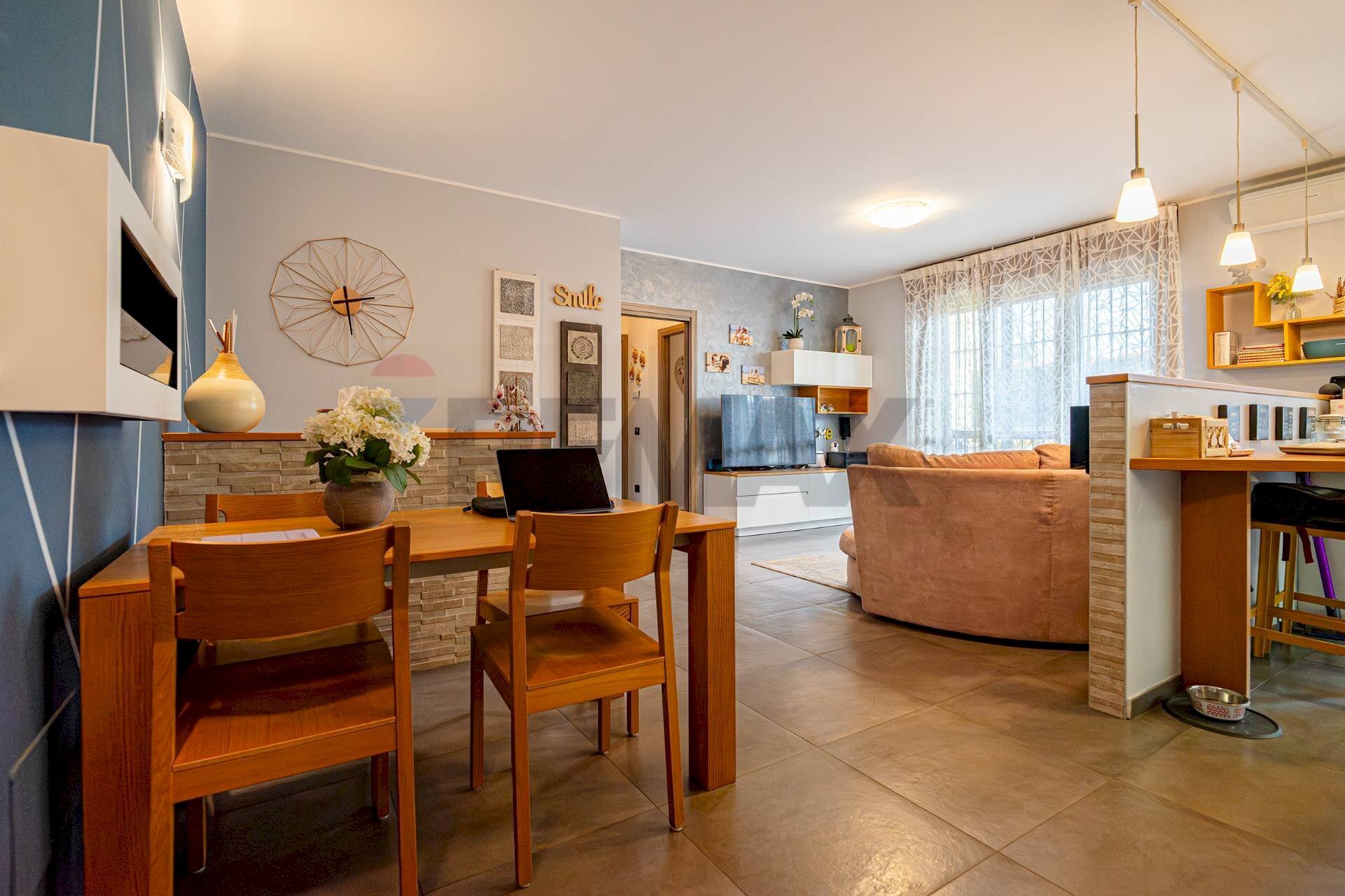 Sala da pranzo - Trilocale via Vespri Siciliani
 
5, Parabiago - foto 1