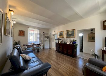 Sala da pranzo - Quadrilocale Via Gritti
 
52, Induno Olona - foto 8